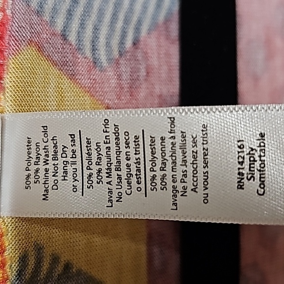 LuLaRoe Classic Tee in abstract pattern - Picture 5 of 6